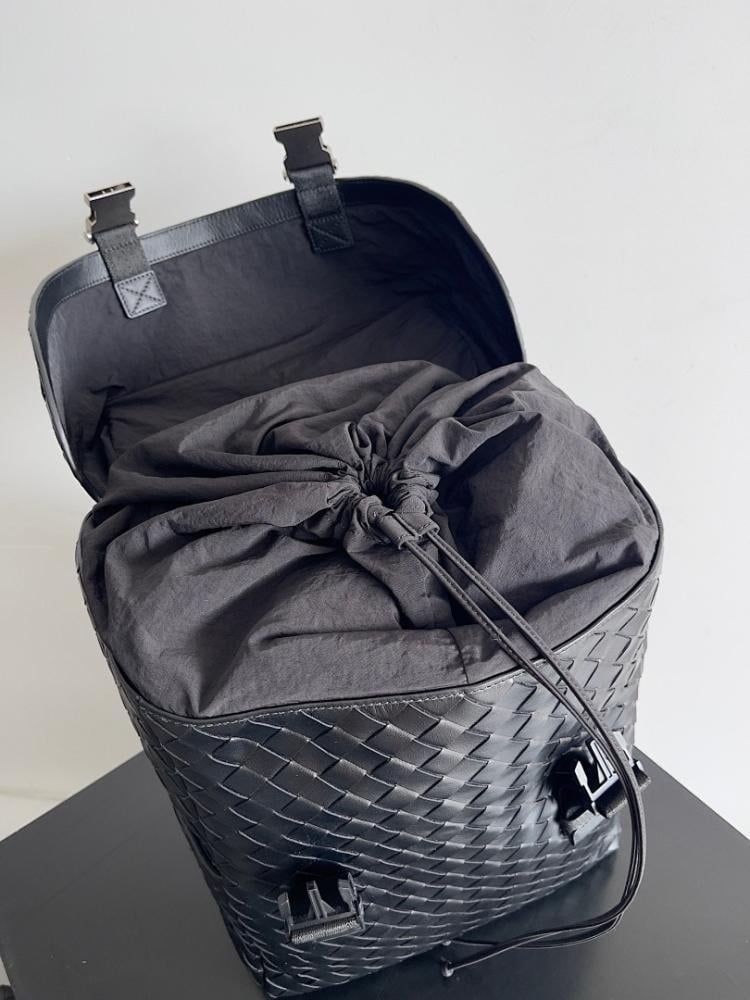 Elegant Premium Quilted Travel Bag