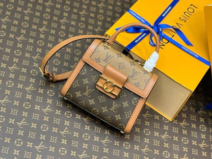 Stylish Refined Leather Crossbody Bag