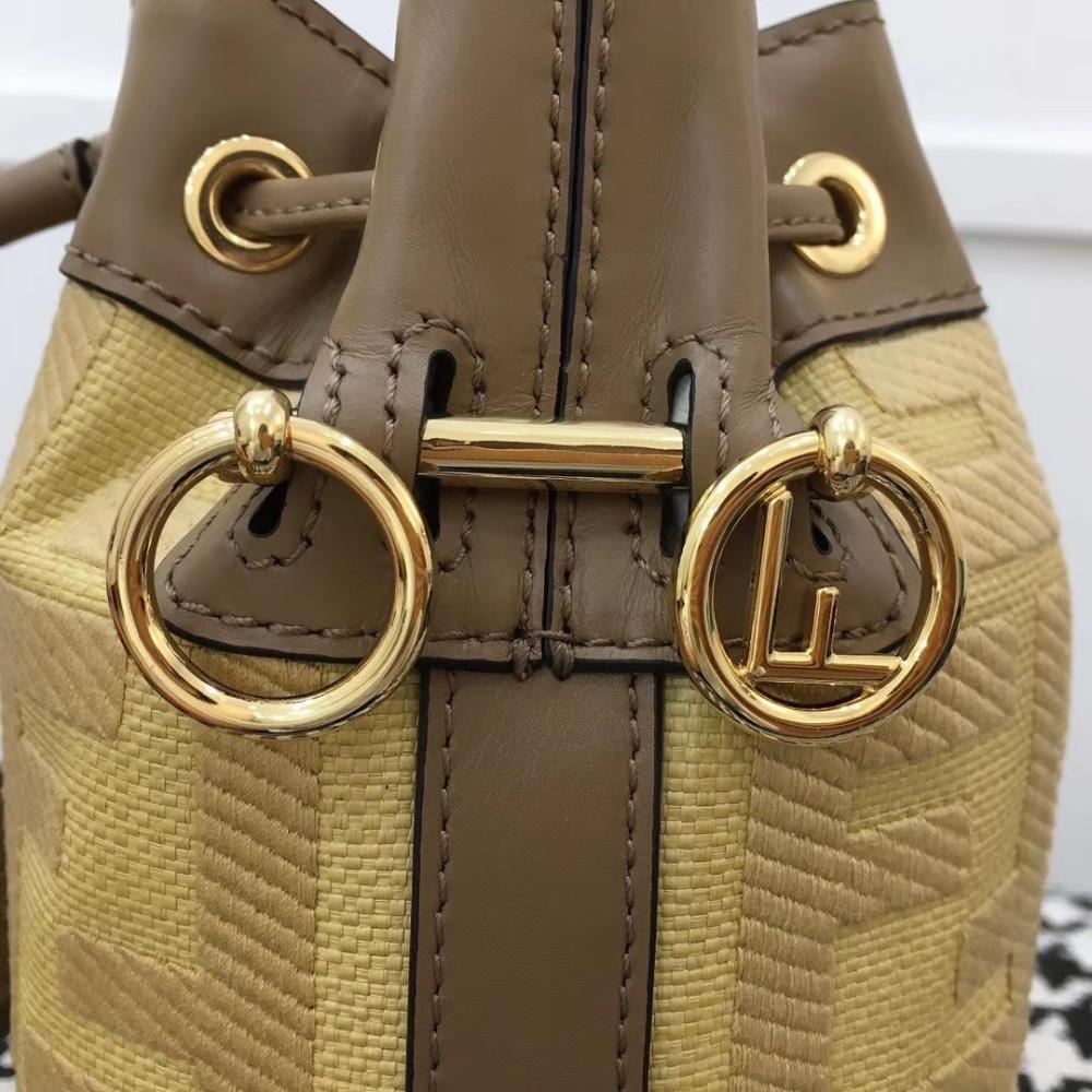 Classic Leather Shoulder Bag
