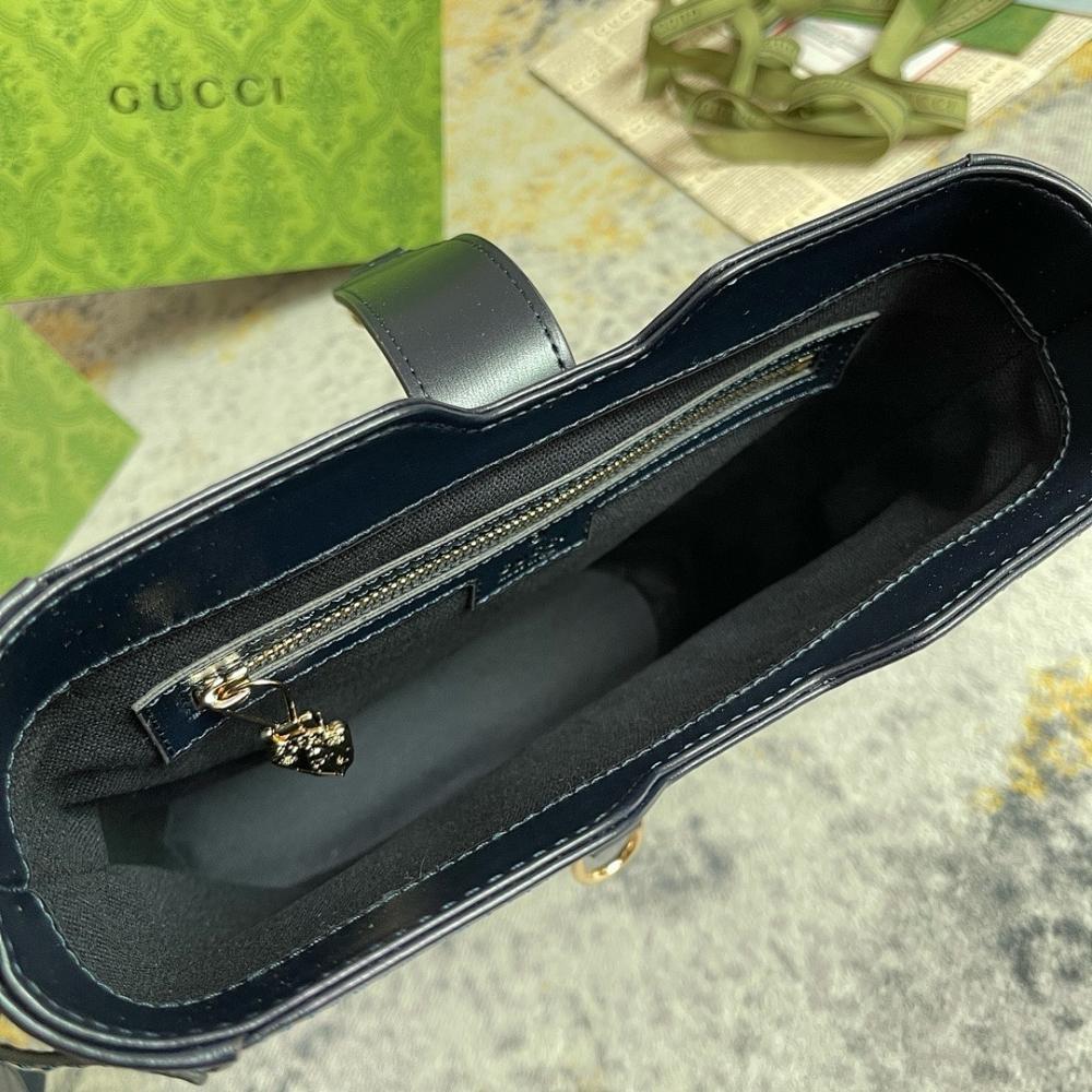 Elegant Shoulder Bag – Limited Edition