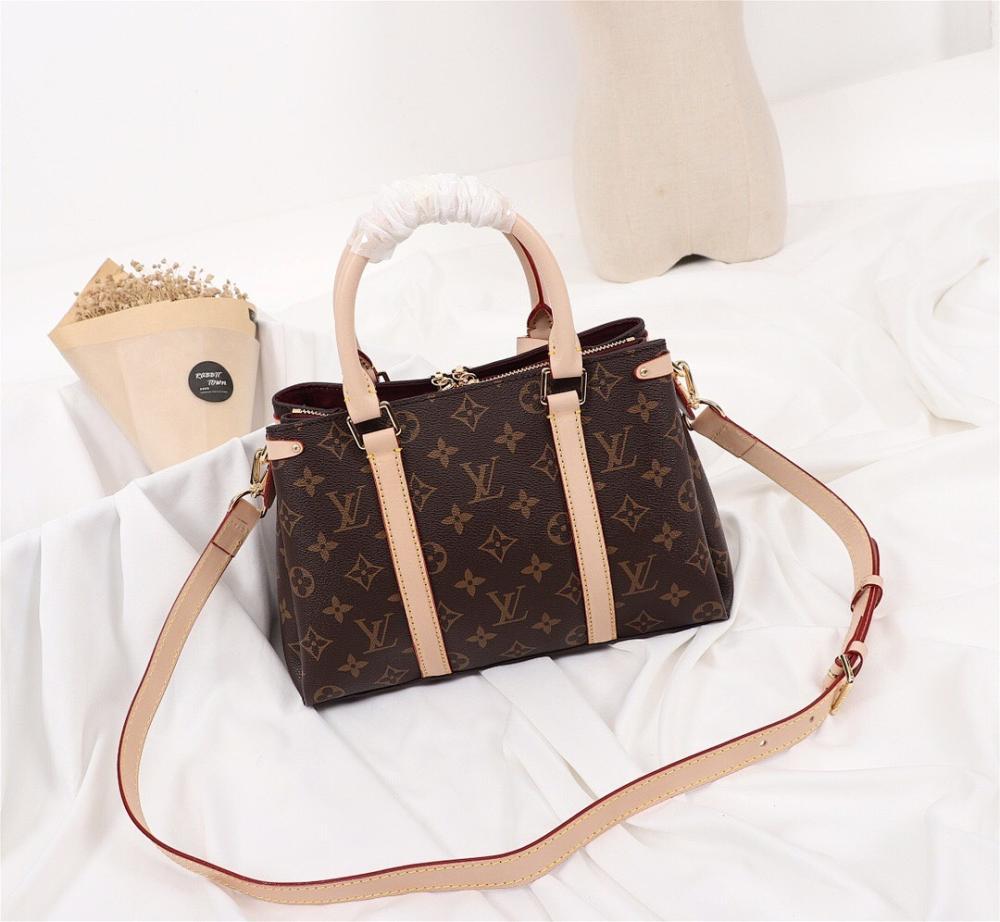 30 Montaigne Gold Monogram Leather Crossbody Bag