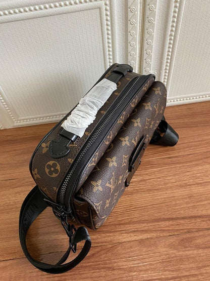 Stylish Refined Black Canvas Travel Bag