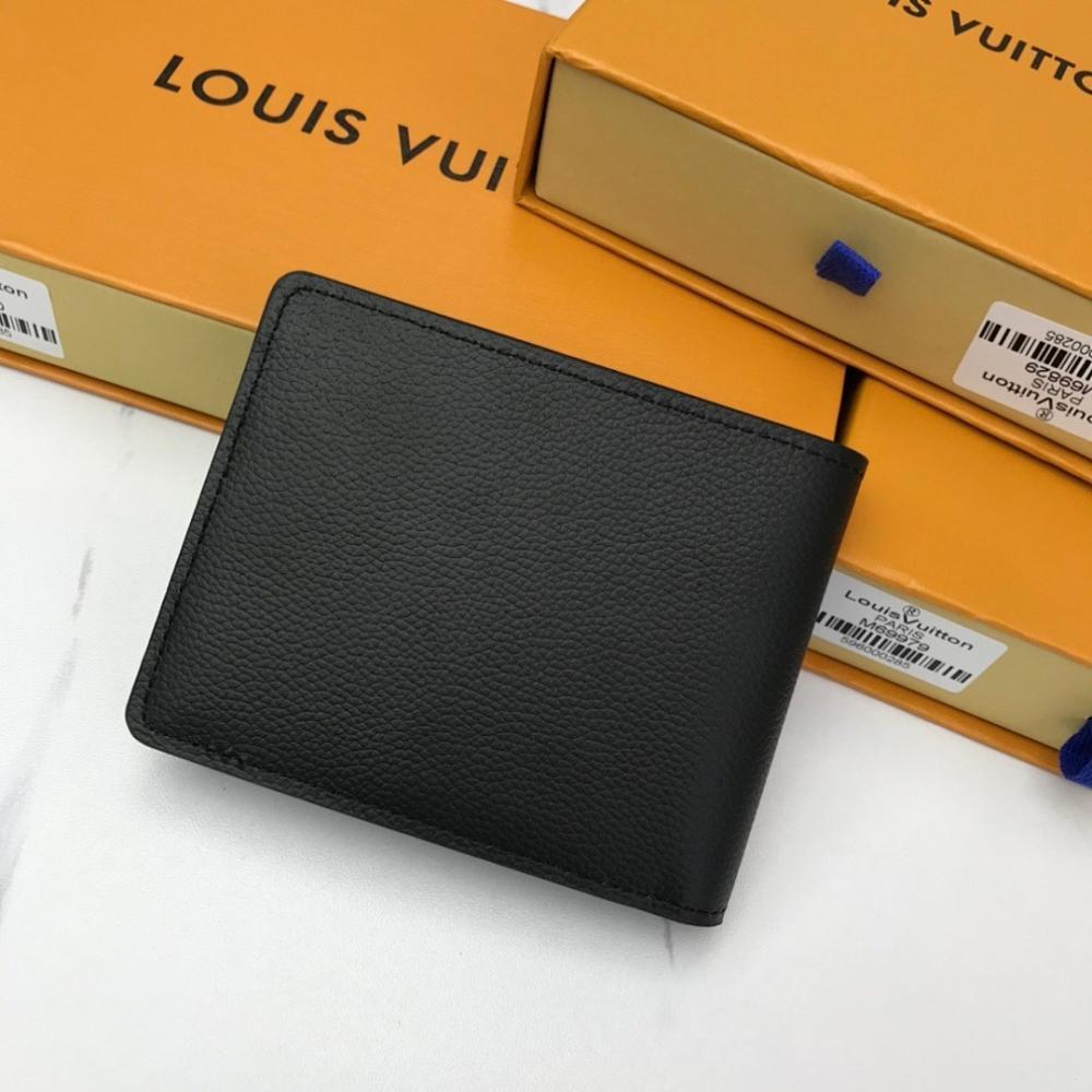 Classic Italian-Inspired Leather Wallet