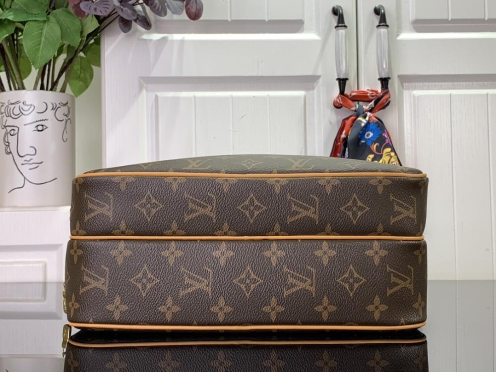 Practical Shoulder Bag