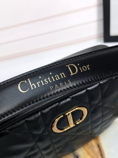 Classic Refined Gold Embroidered Leather Shoulder Bag