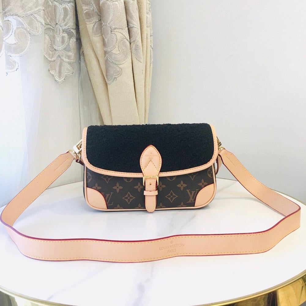 Stylish Jacquard Shoulder Bag – Limited Edition