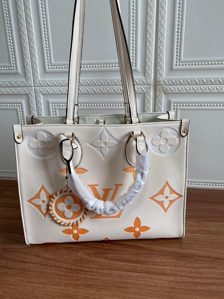 Elegant Leather Shoulder Bag – Special Edition
