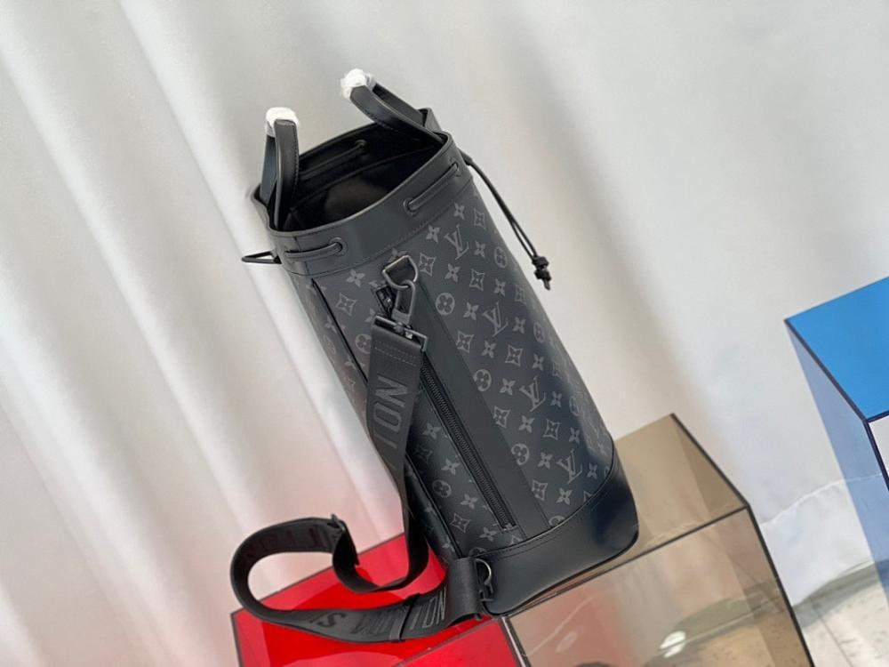 Classic Modern Shoulder Bag
