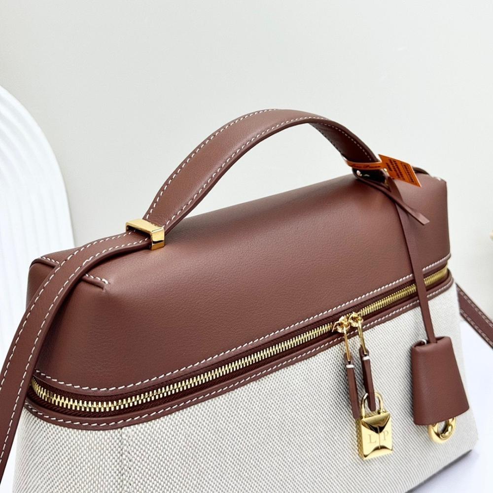 Classic Refined Lambskin Shoulder Bag