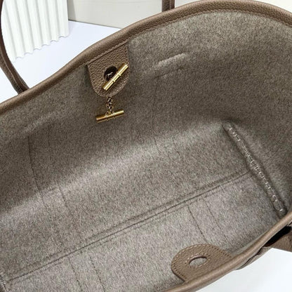 Modern Refined Leather Tote Bag
