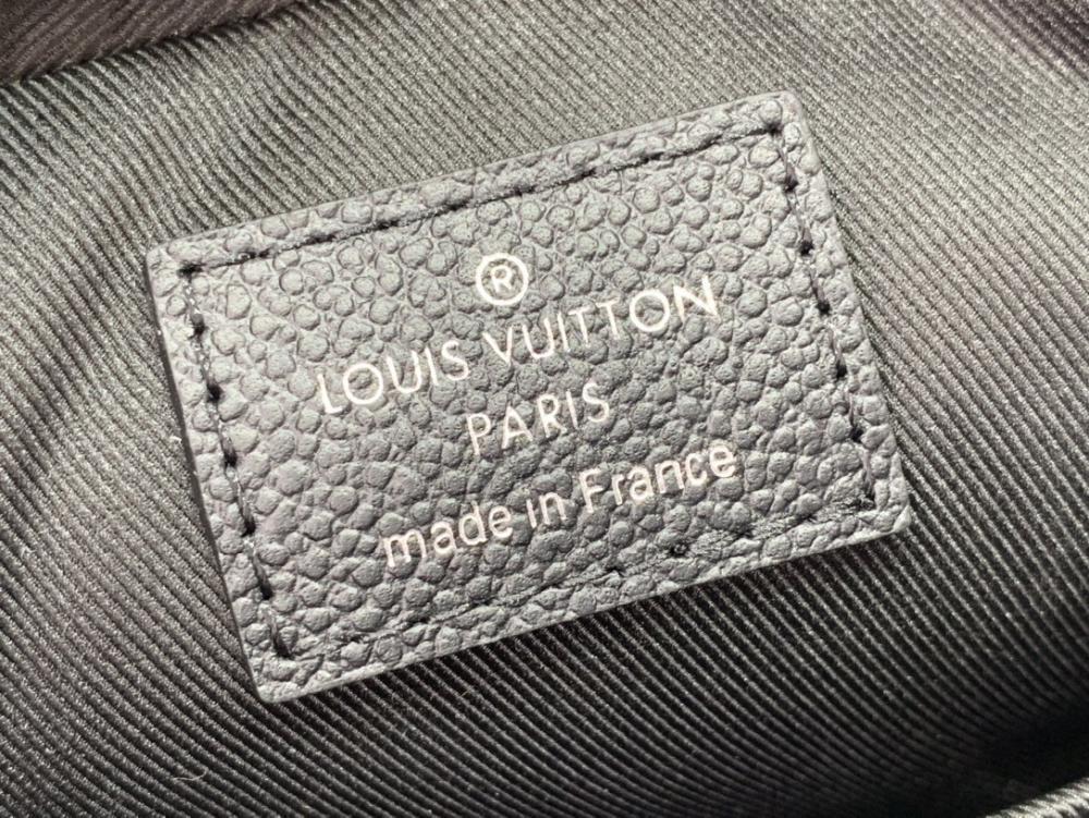 Elegant Messenger Bag