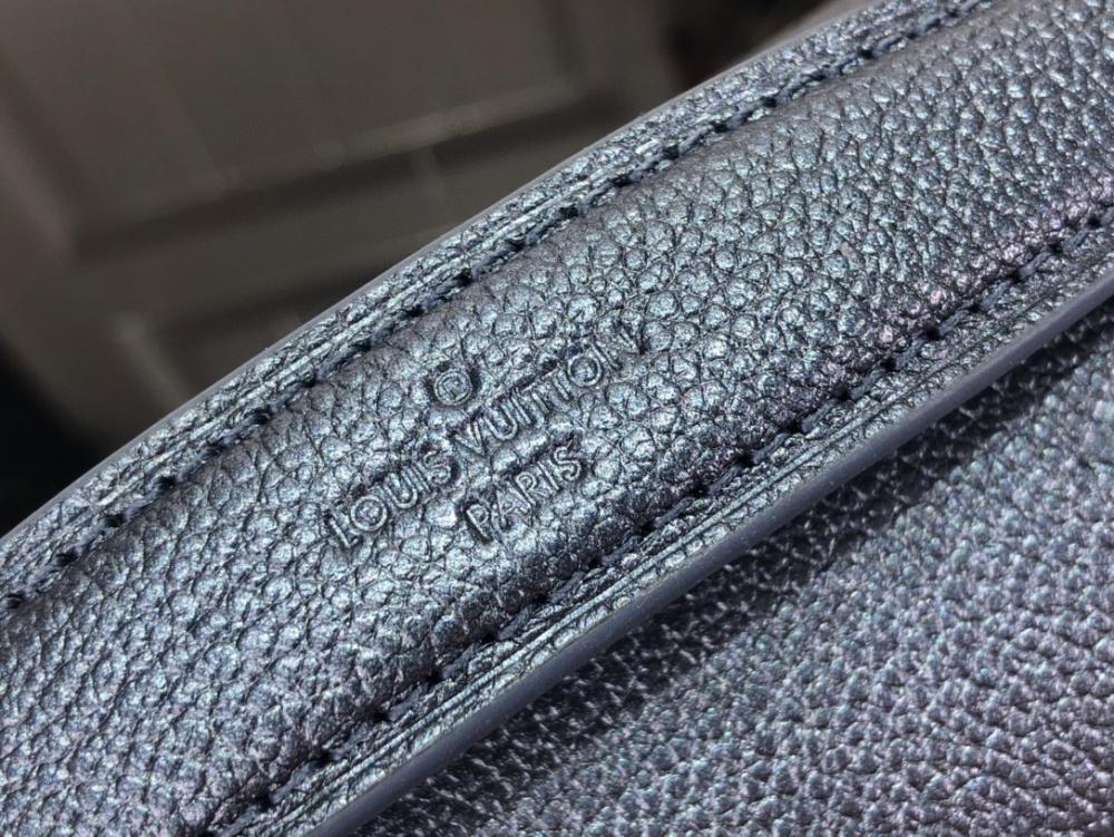 Classic Crossbody Bag