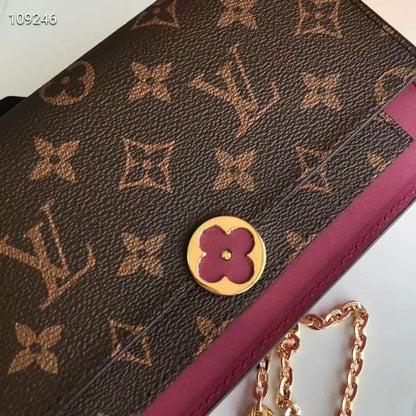 Modern Italian-Inspired Leather Crossbody Bag