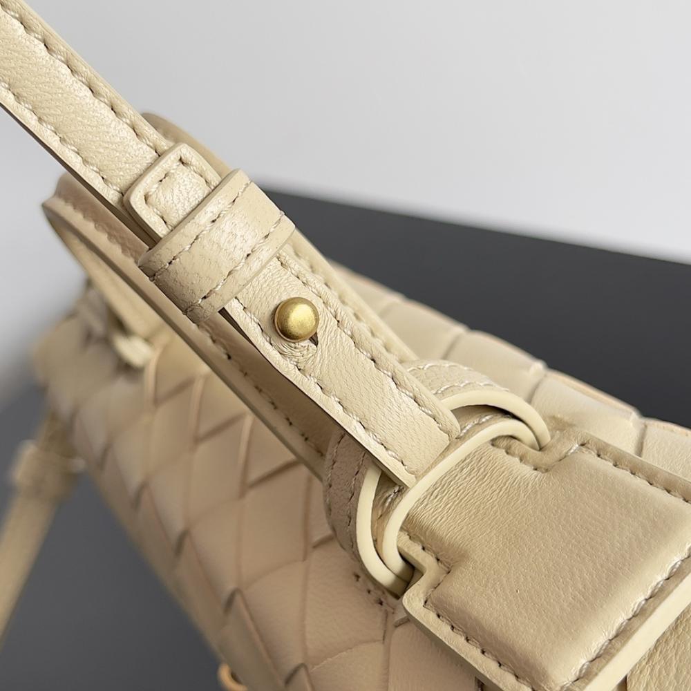 Elegant Shoulder Bag
