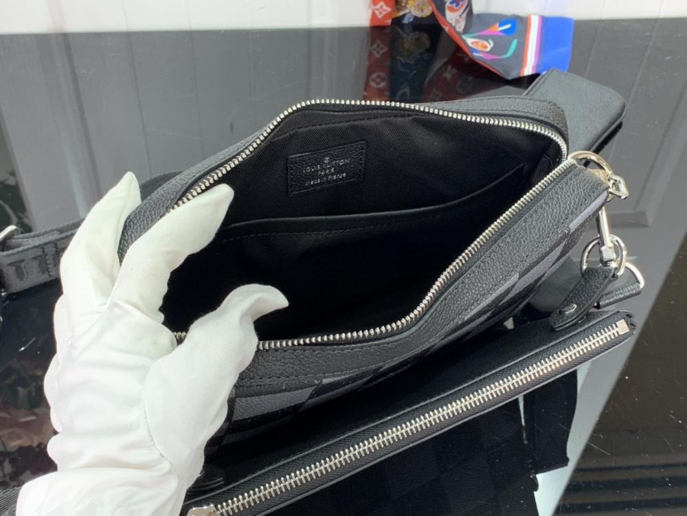Elegant Messenger Bag