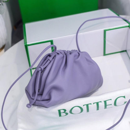 Classic Italian-Inspired Leather Crossbody Bag