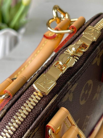 Modern Stylish Leather Shoulder Bag