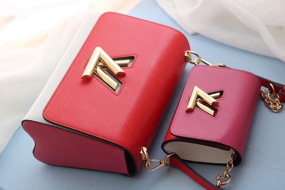 Twist Leather Shoulder Bag