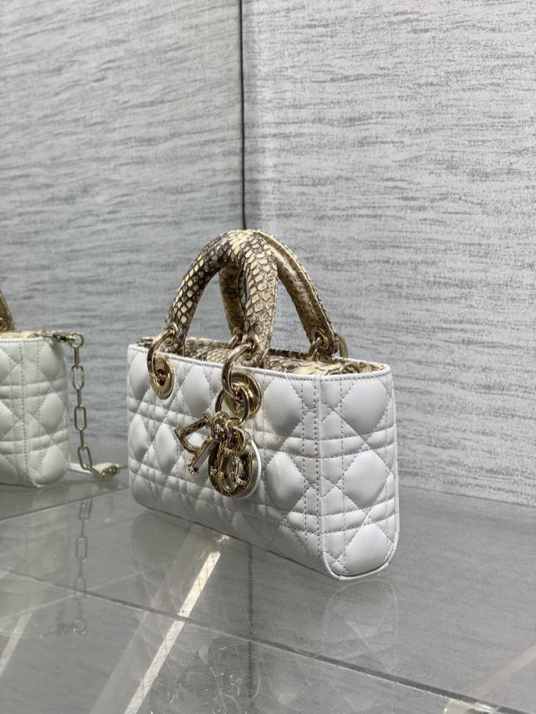 Elegant Leather Top Handle Bag