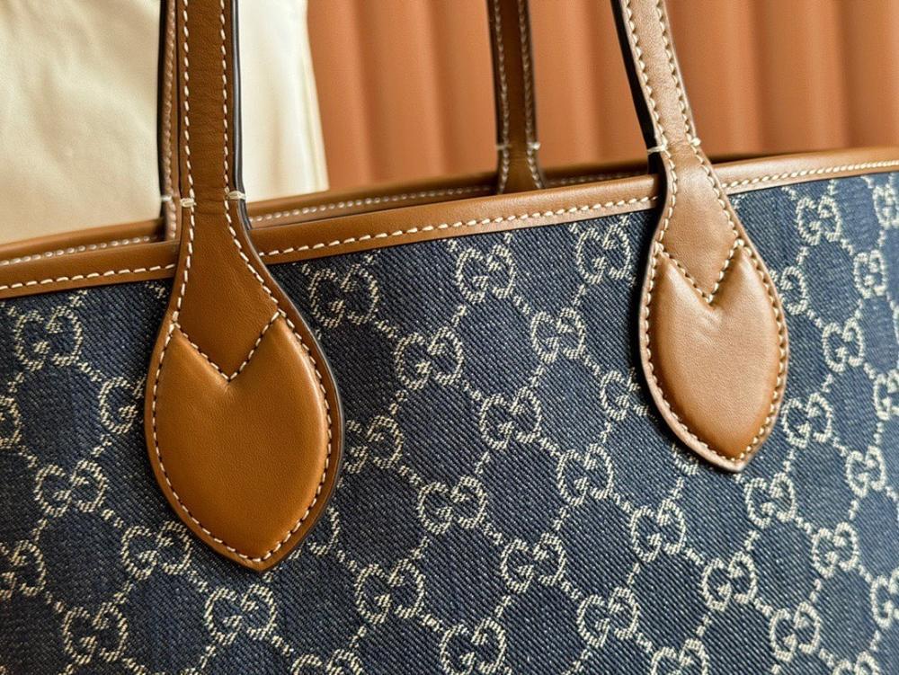 Stylish Refined Crossbody Bag