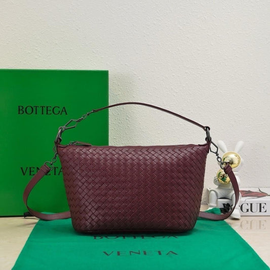Luxury Woven Leather Shoulder Bag – Limited Edition