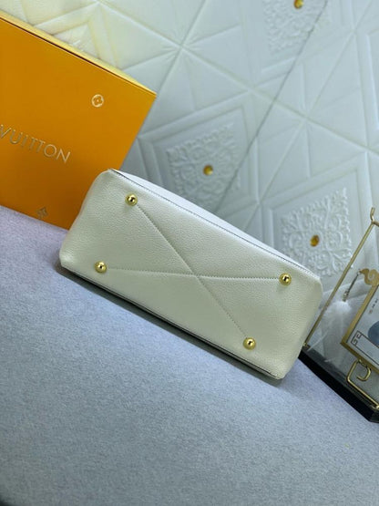 Elegant Refined Woven Leather Shoulder Bag