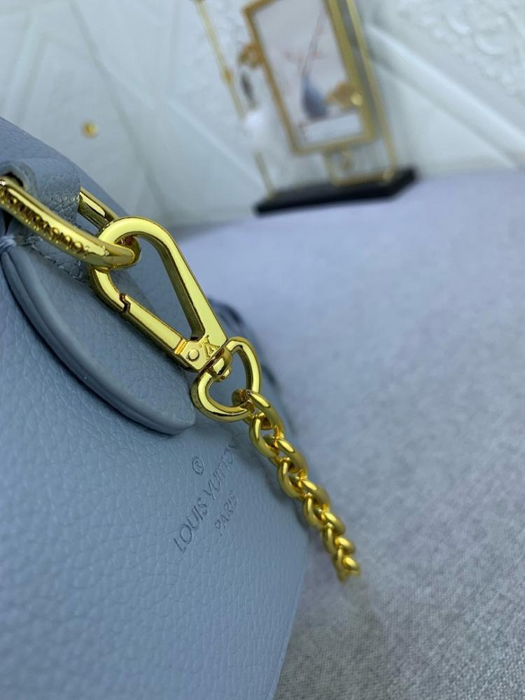 Stylish Leather Shoulder Bag – Special Edition