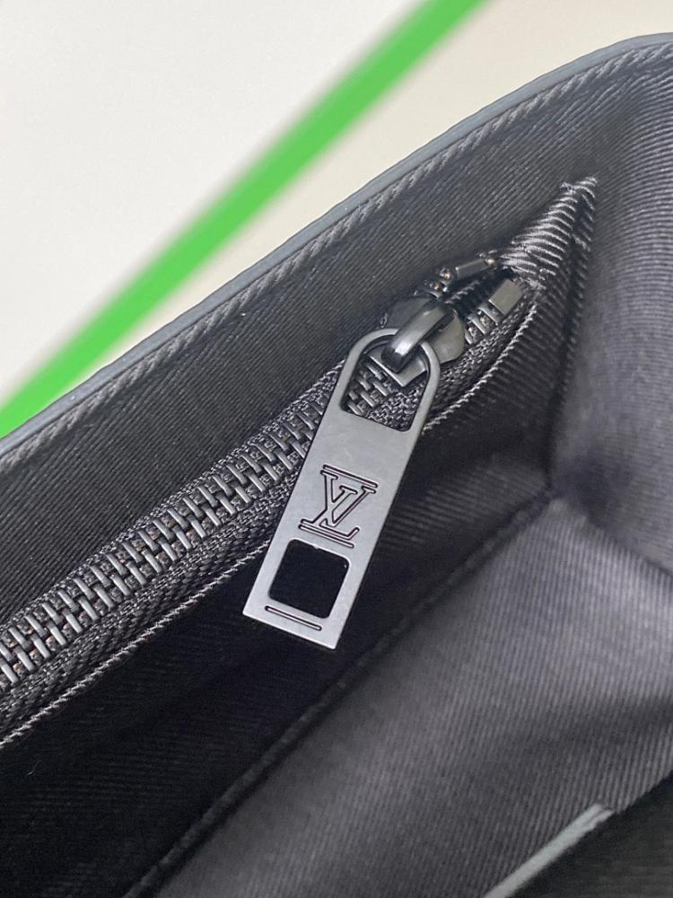 Luxury Leather Crossbody Bag – Special Edition