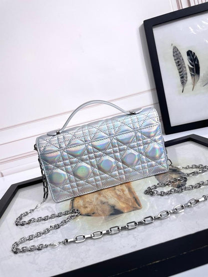 Classic Italian-Inspired Leather Shoulder Bag