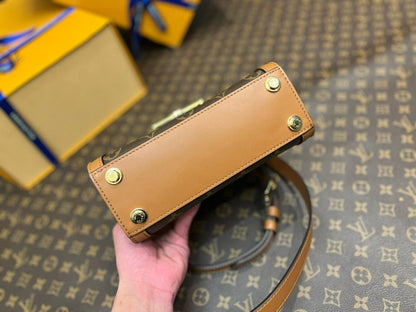 Stylish Refined Leather Crossbody Bag