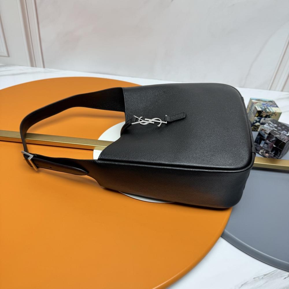 Alma Leather Shoulder Bag