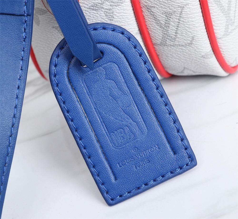 Luxury Leather Shoulder Bag – Limited Edition